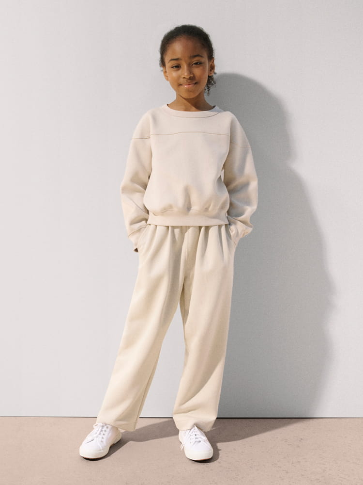 LOOKBOOK 23
