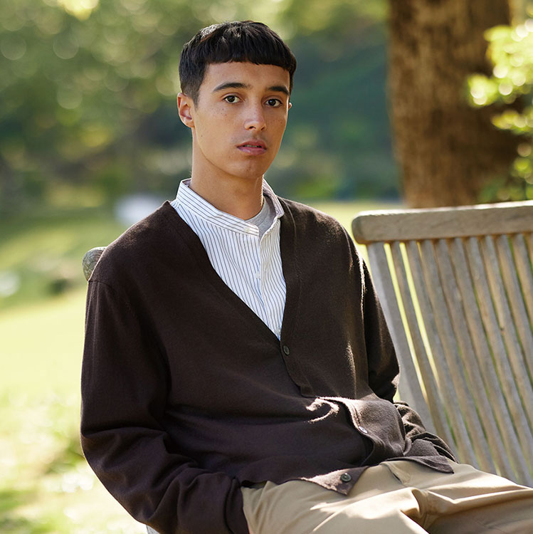 MEN Extra Fine Merino V Neck Long Sleeve Cardigan