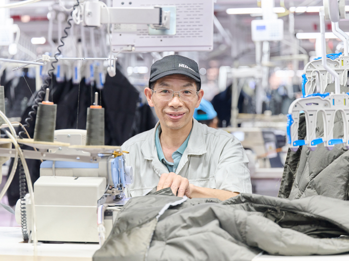 Automating the packing process frees up the hands of workers.